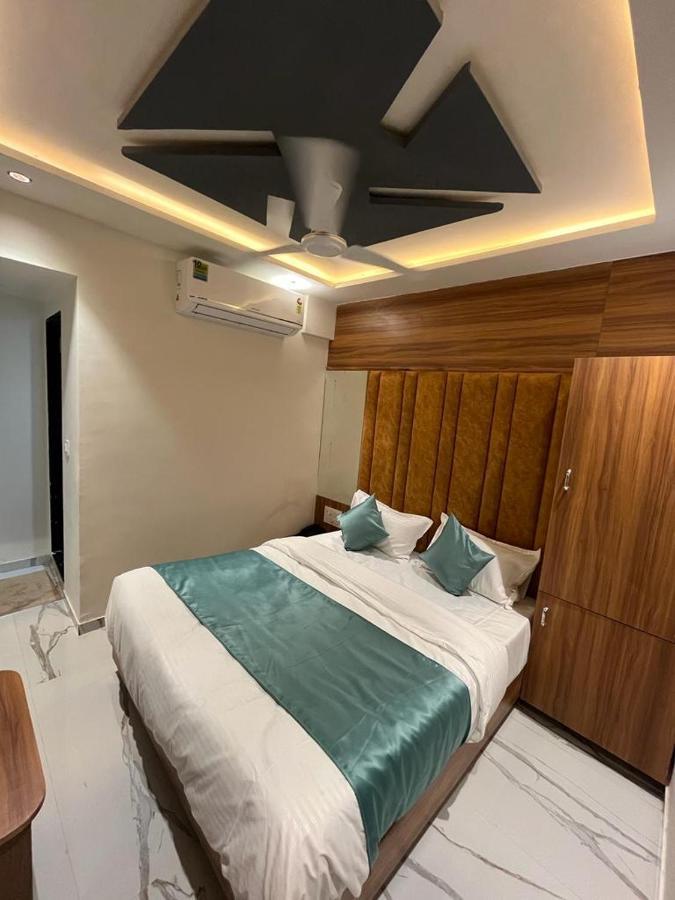 Hotel Paramount Villa 간디나가르 외부 사진