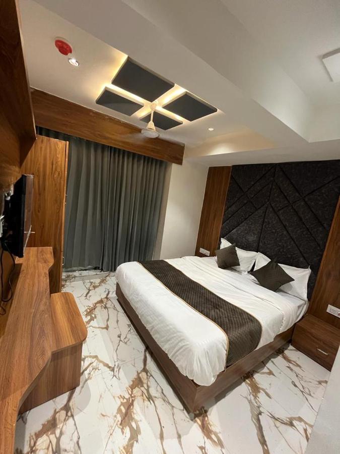 Hotel Paramount Villa 간디나가르 외부 사진