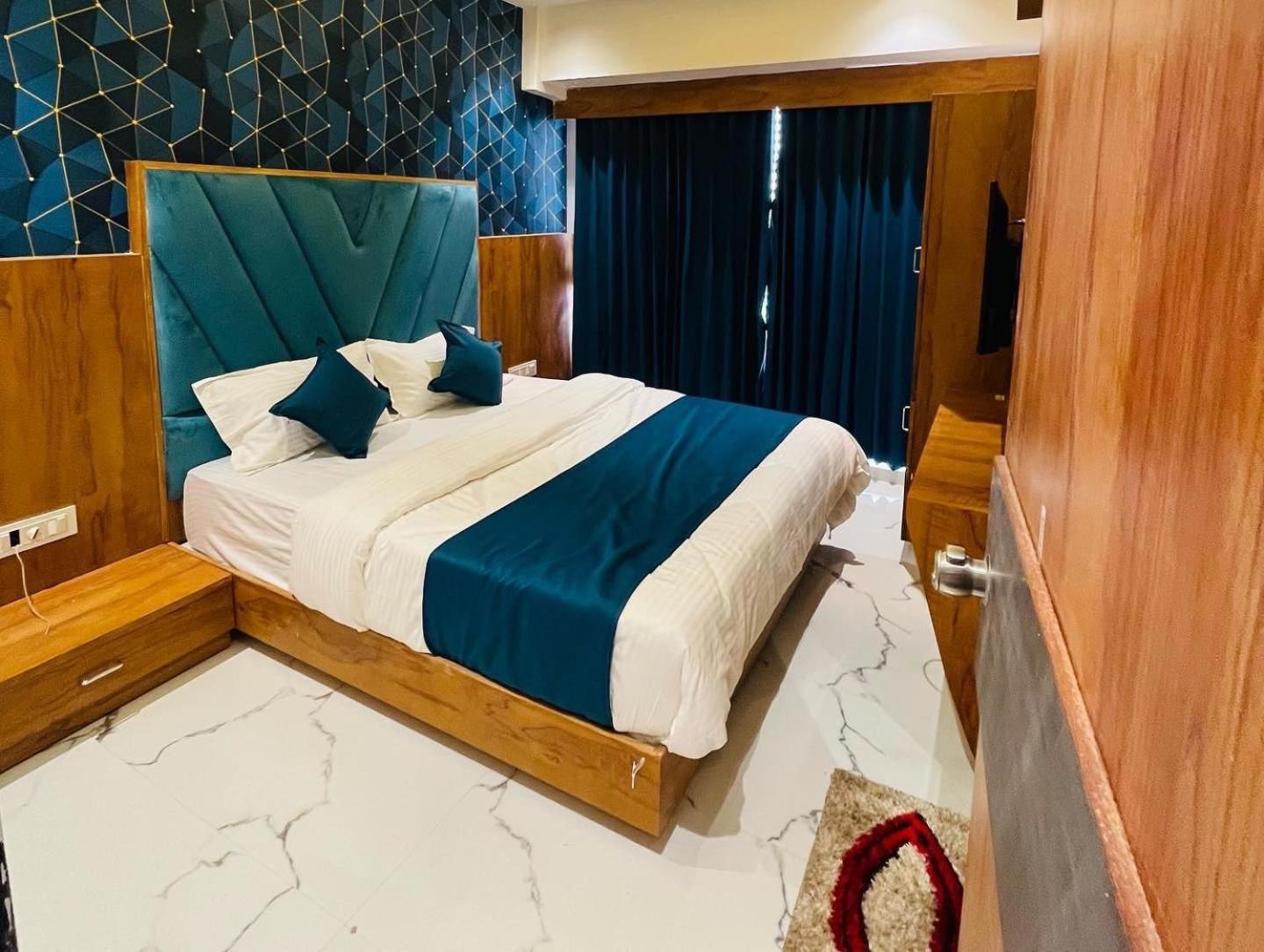 Hotel Paramount Villa 간디나가르 외부 사진
