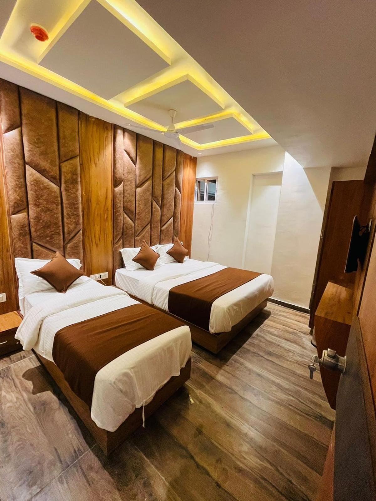 Hotel Paramount Villa 간디나가르 외부 사진
