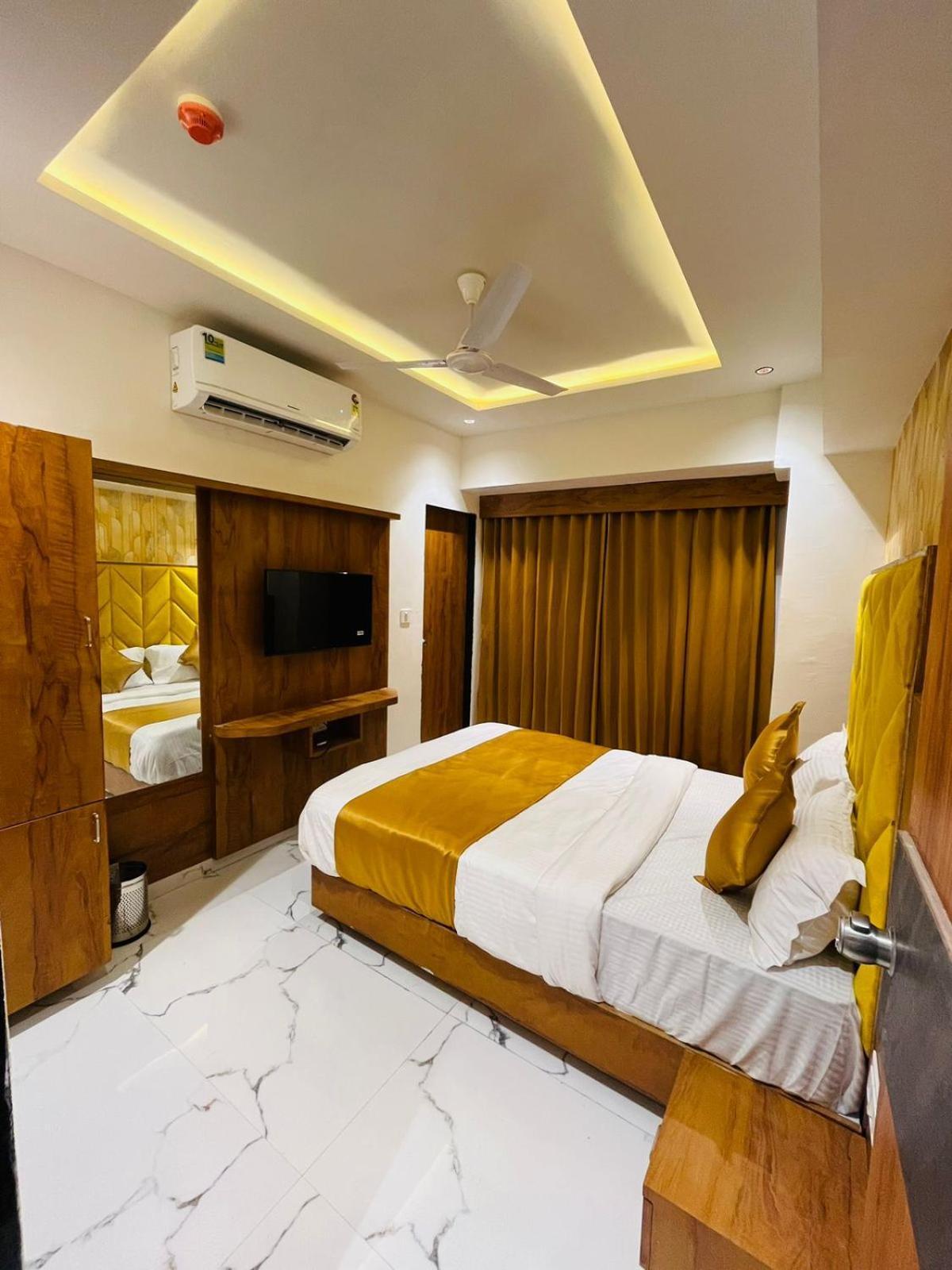 Hotel Paramount Villa 간디나가르 외부 사진