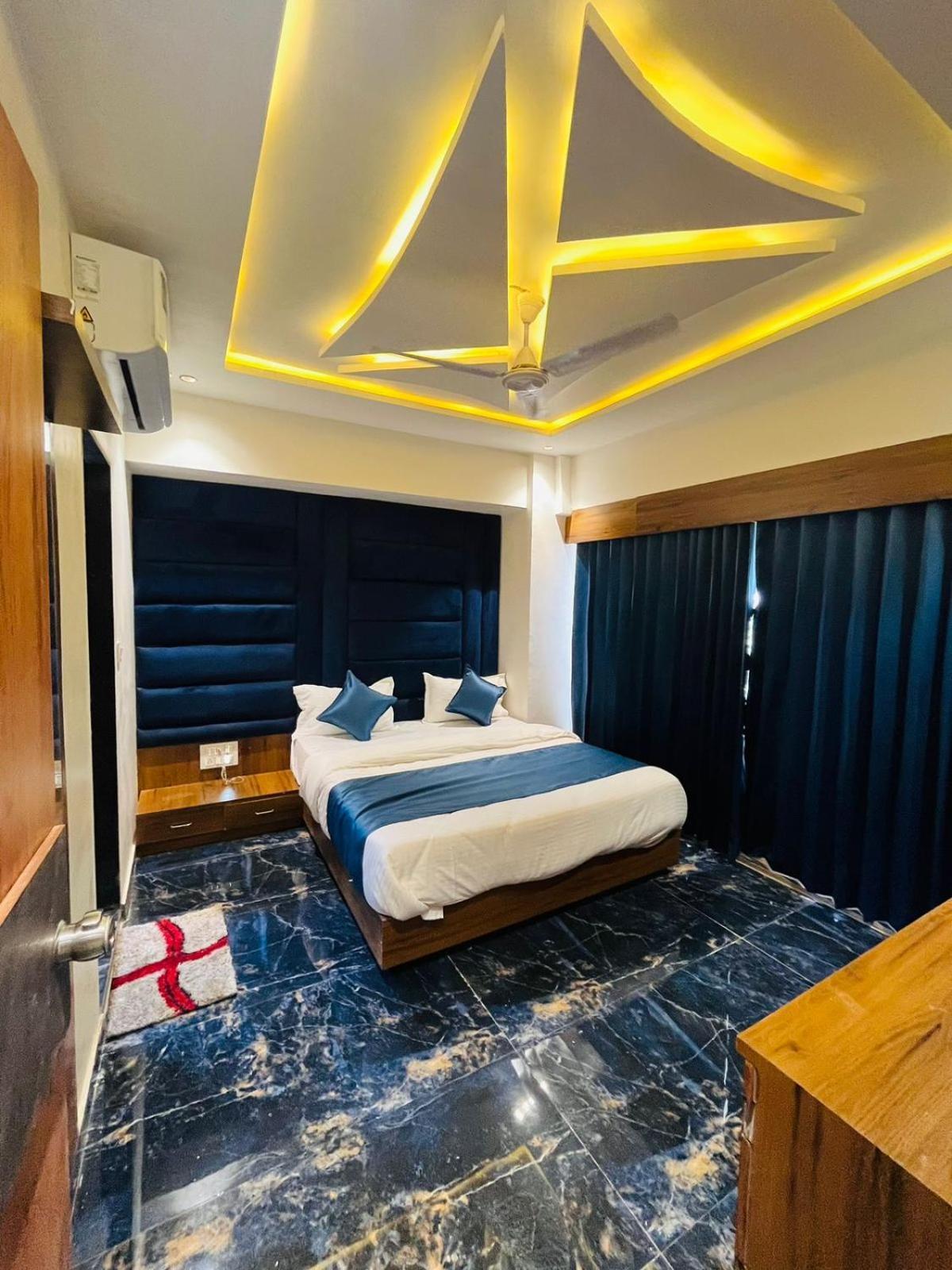 Hotel Paramount Villa 간디나가르 외부 사진